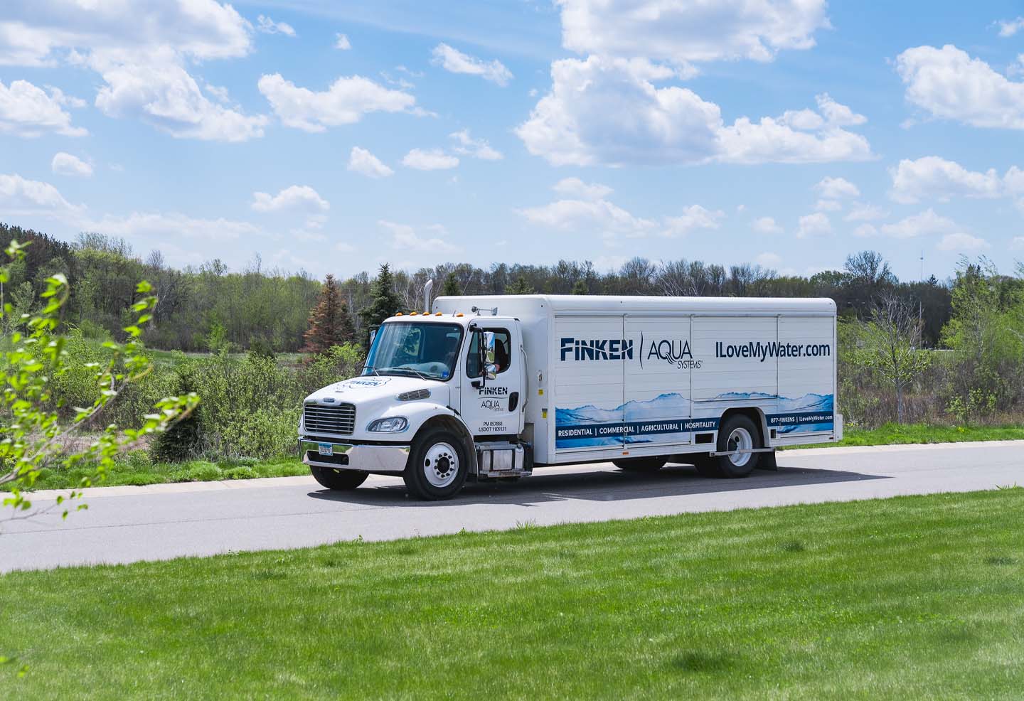 Finken service truck on the road