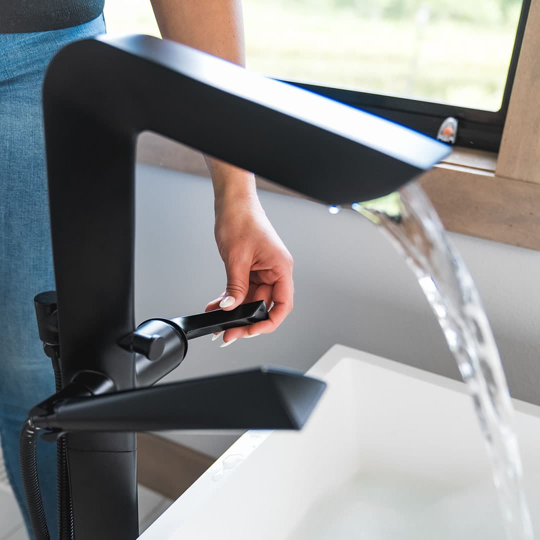 Fixtures, Faucets, Sinks, Toilets